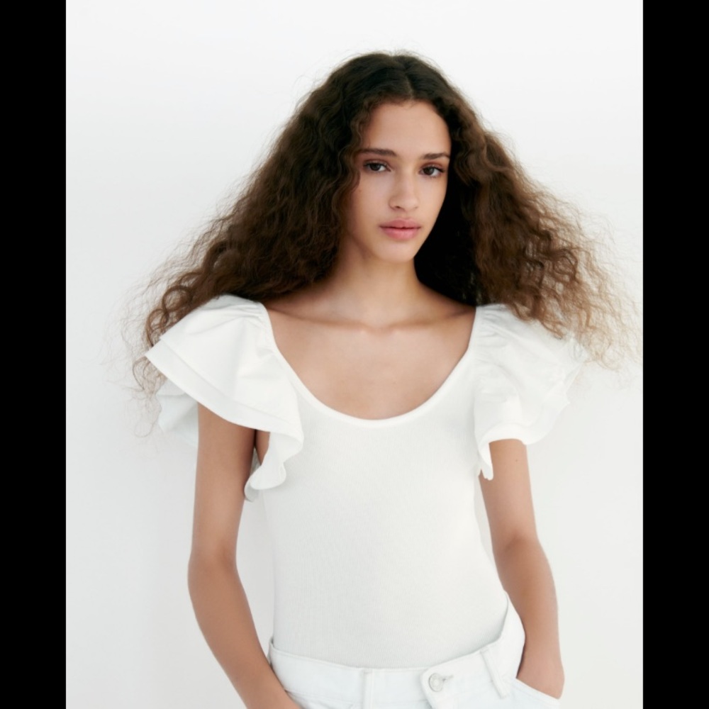 Zara White Ruffle Poplin Bodysuit size Medium